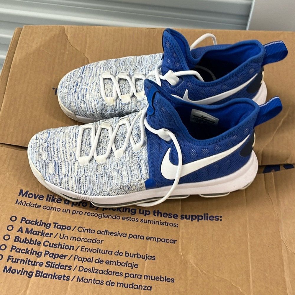 Men’s Nike KD size 10.5